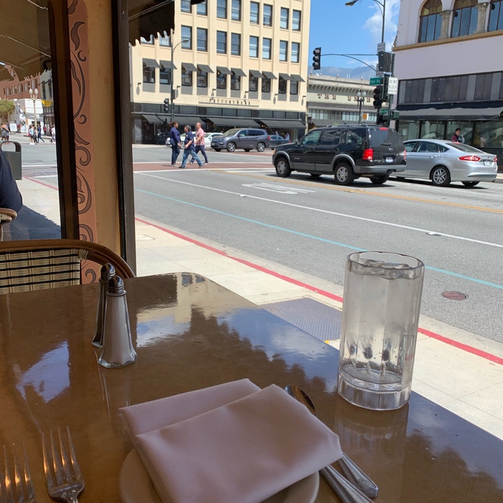 Meet your Posher, Caroline